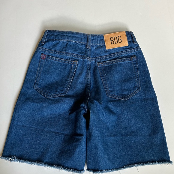 NWT BDG UO Tori Mid Rise Denim Jort Size 24 - Picture 9 of 14
